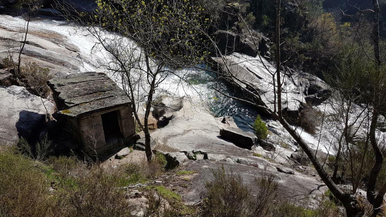 Вілла Casinha Do Joao No Geres Alamela Екстер'єр фото